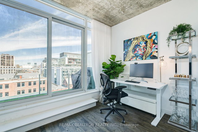 1003 - 75 Portland Street
