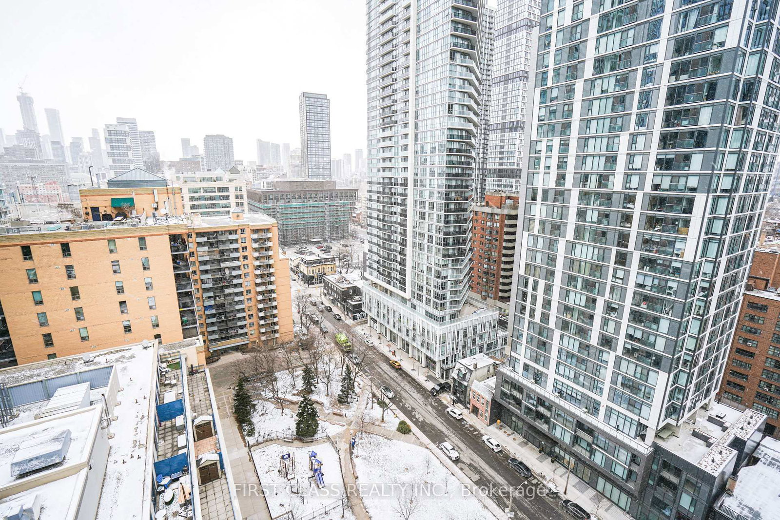 68 Shuter Street, Unit 2010 - Photo 13