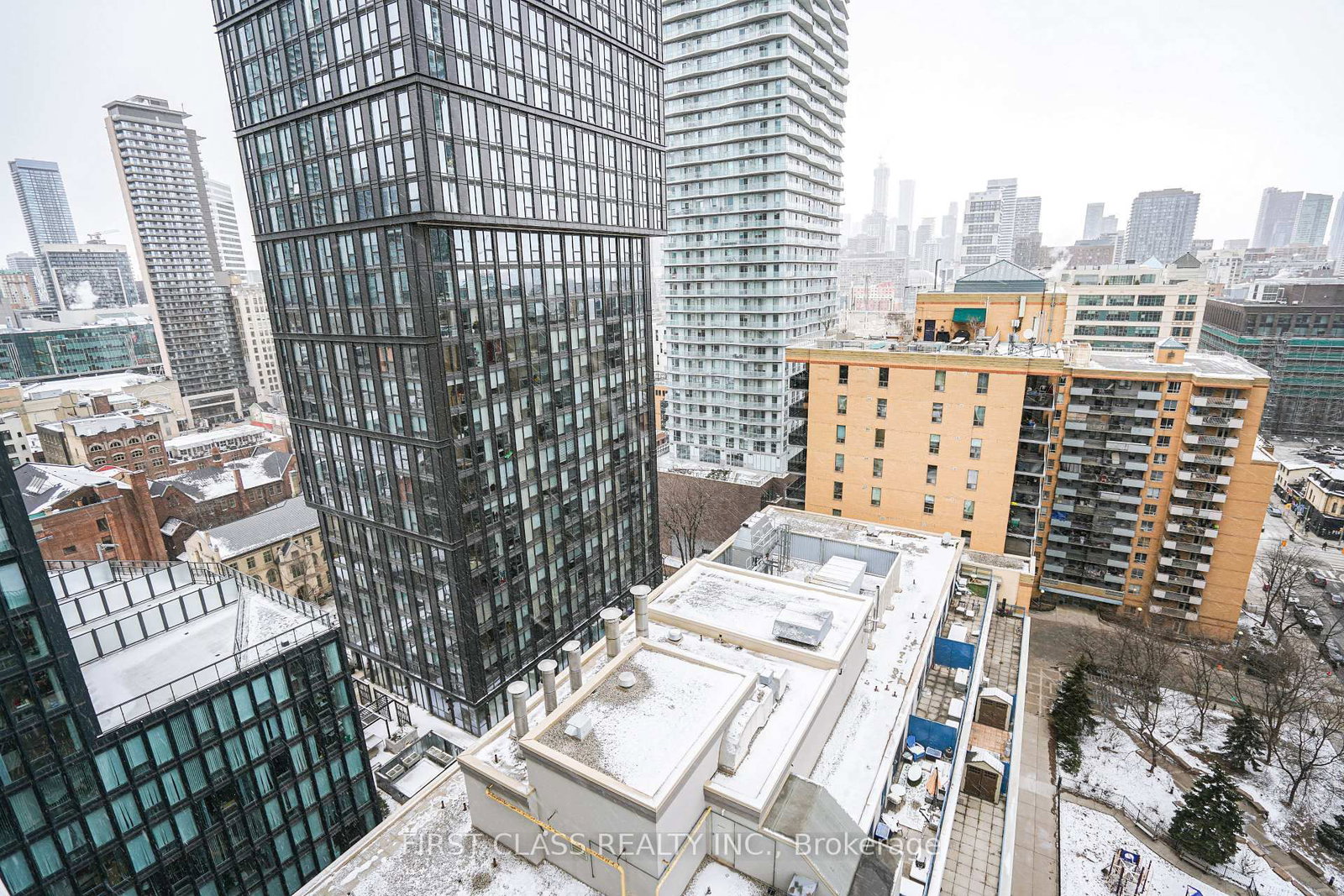 68 Shuter Street, Unit 2010 - Photo 14