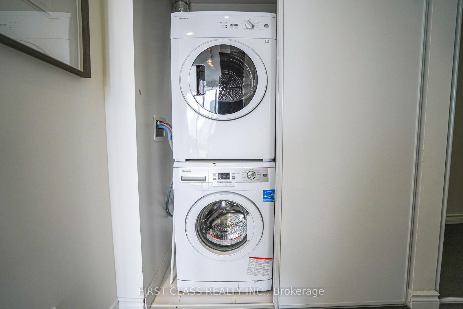 68 Shuter Street, Unit 2010 - Photo 15