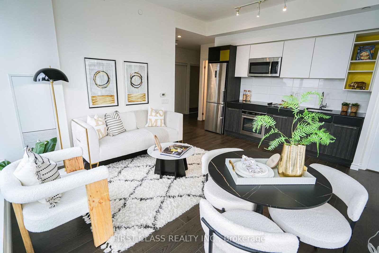 68 Shuter Street, Unit 2010 - Photo 2