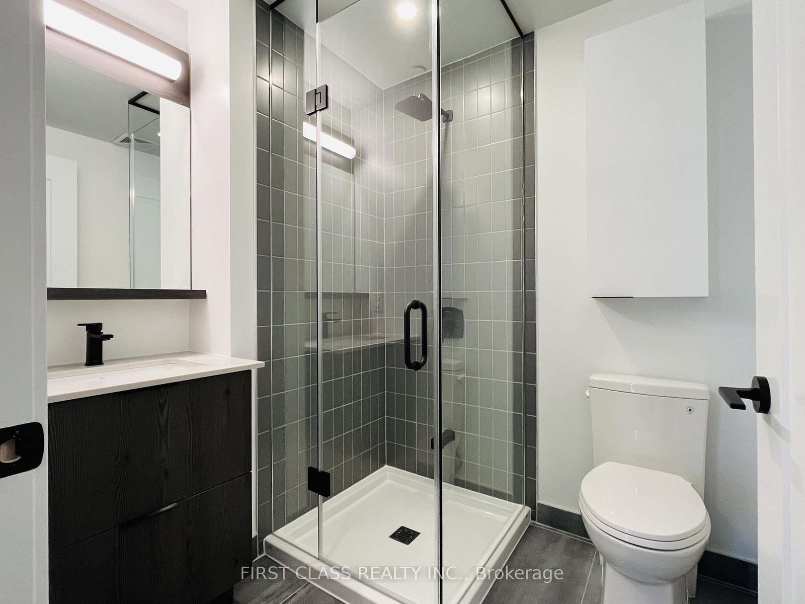 5 Defries Street, Unit 817 - Photo 11