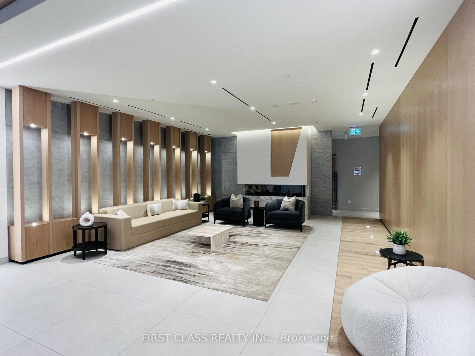 5 Defries Street, Unit 817 - Photo 2