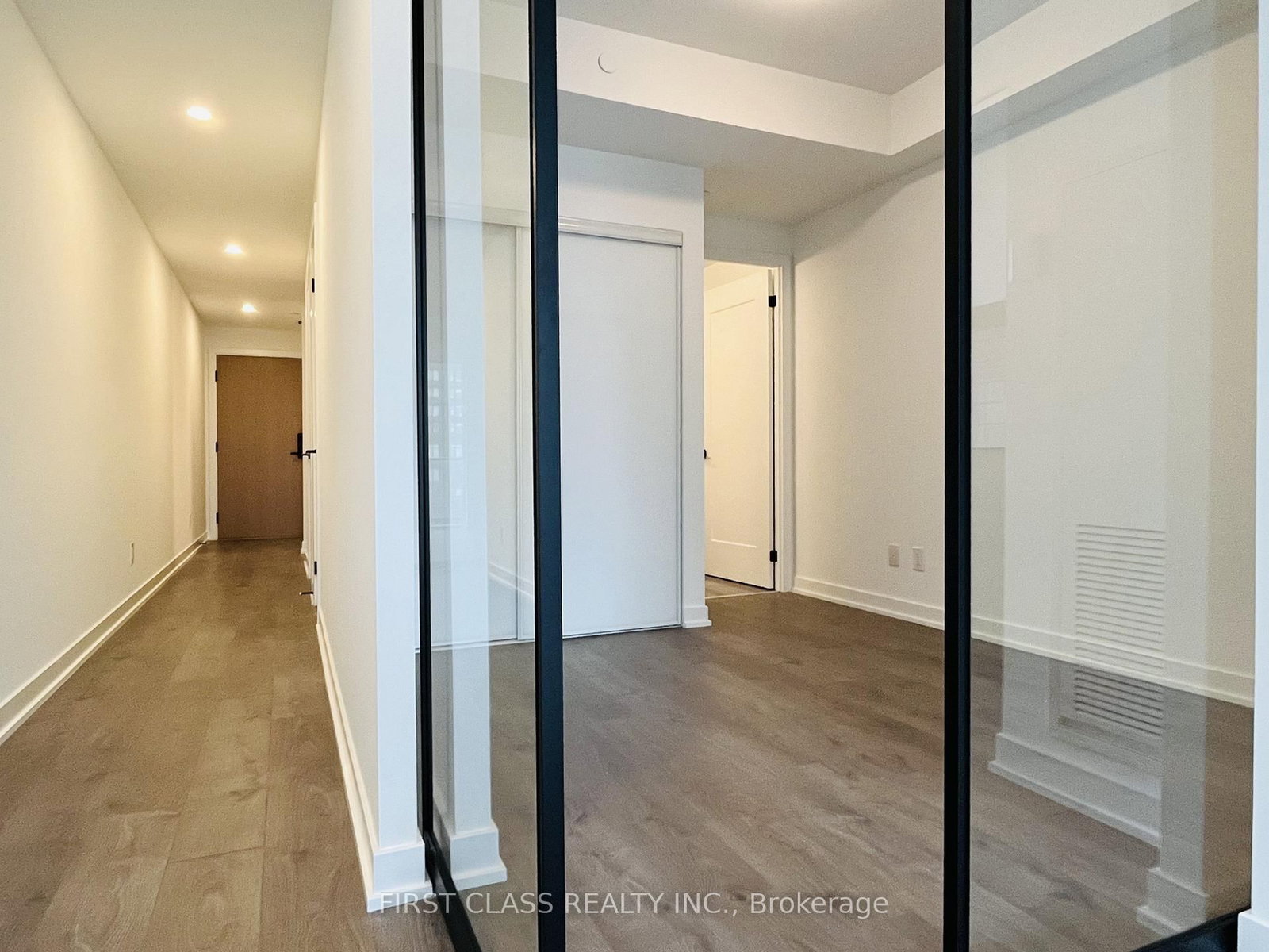 5 Defries Street, Unit 817 - Photo 9