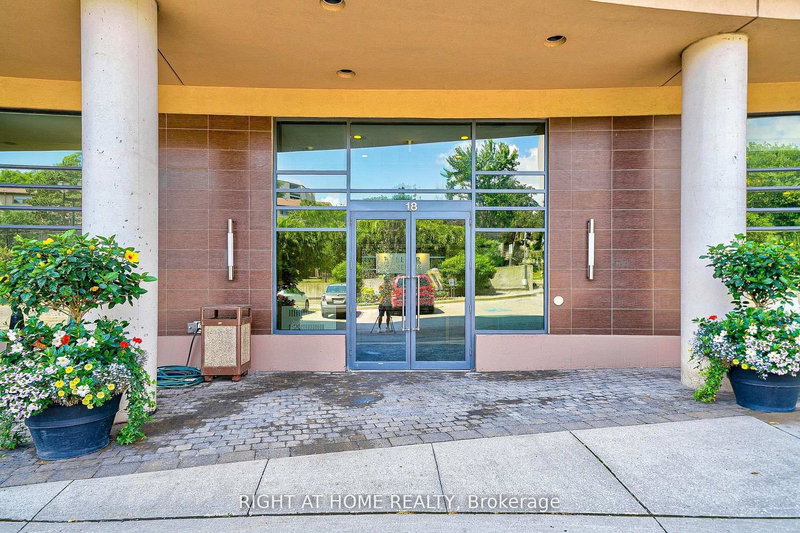 813 - 18 Valley woods Rd, Toronto, M3A 0A1 | Image 2