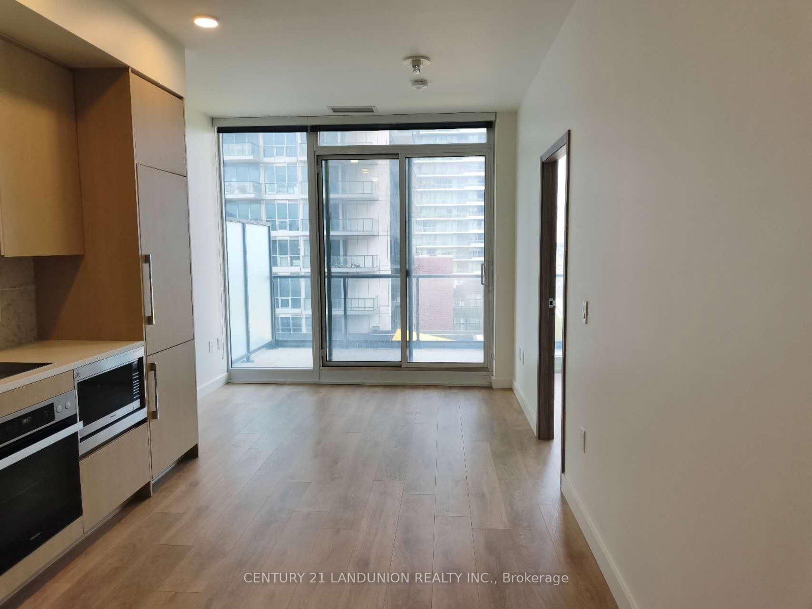 85 Mcmahon Drive, Unit 601 - Photo 2