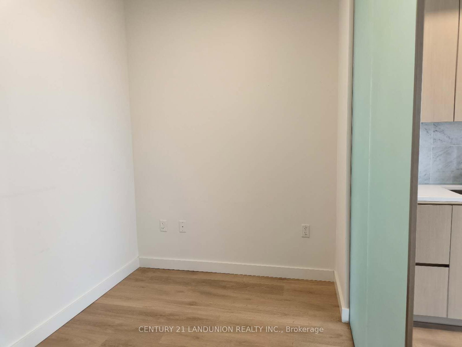 85 Mcmahon Drive, Unit 601 - Photo 3