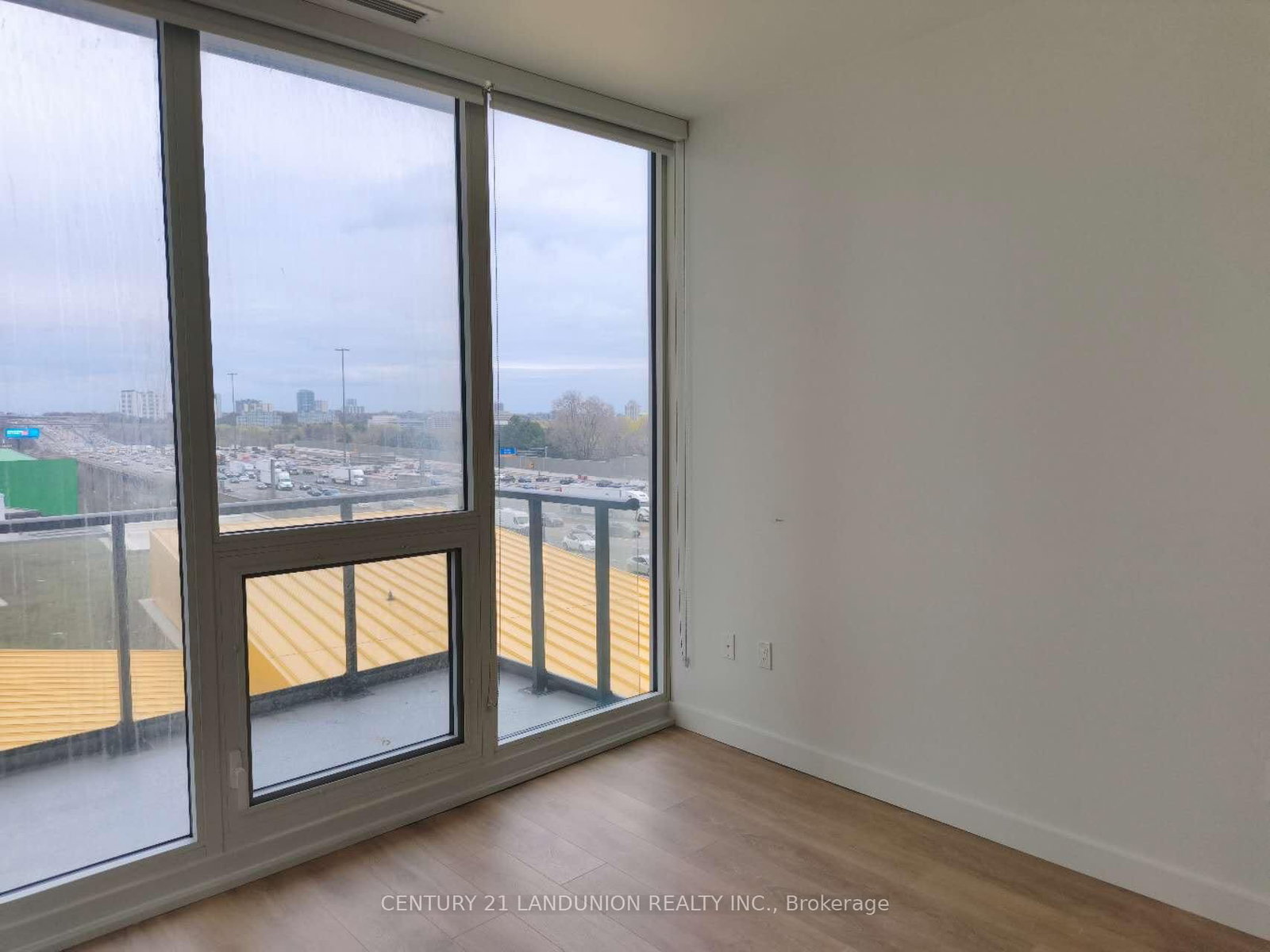85 Mcmahon Drive, Unit 601 - Photo 4