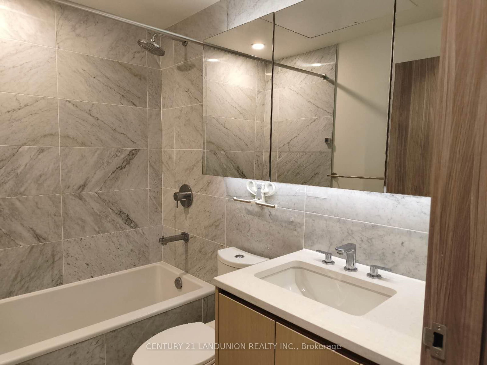 85 Mcmahon Drive, Unit 601 - Photo 7