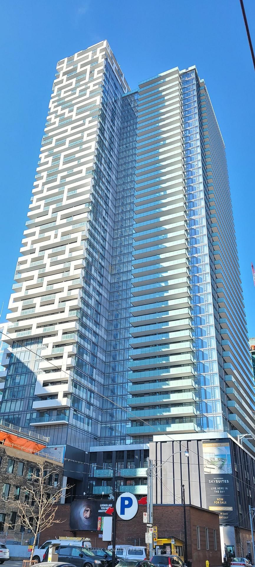 25 Richmond Street E, Unit 2914