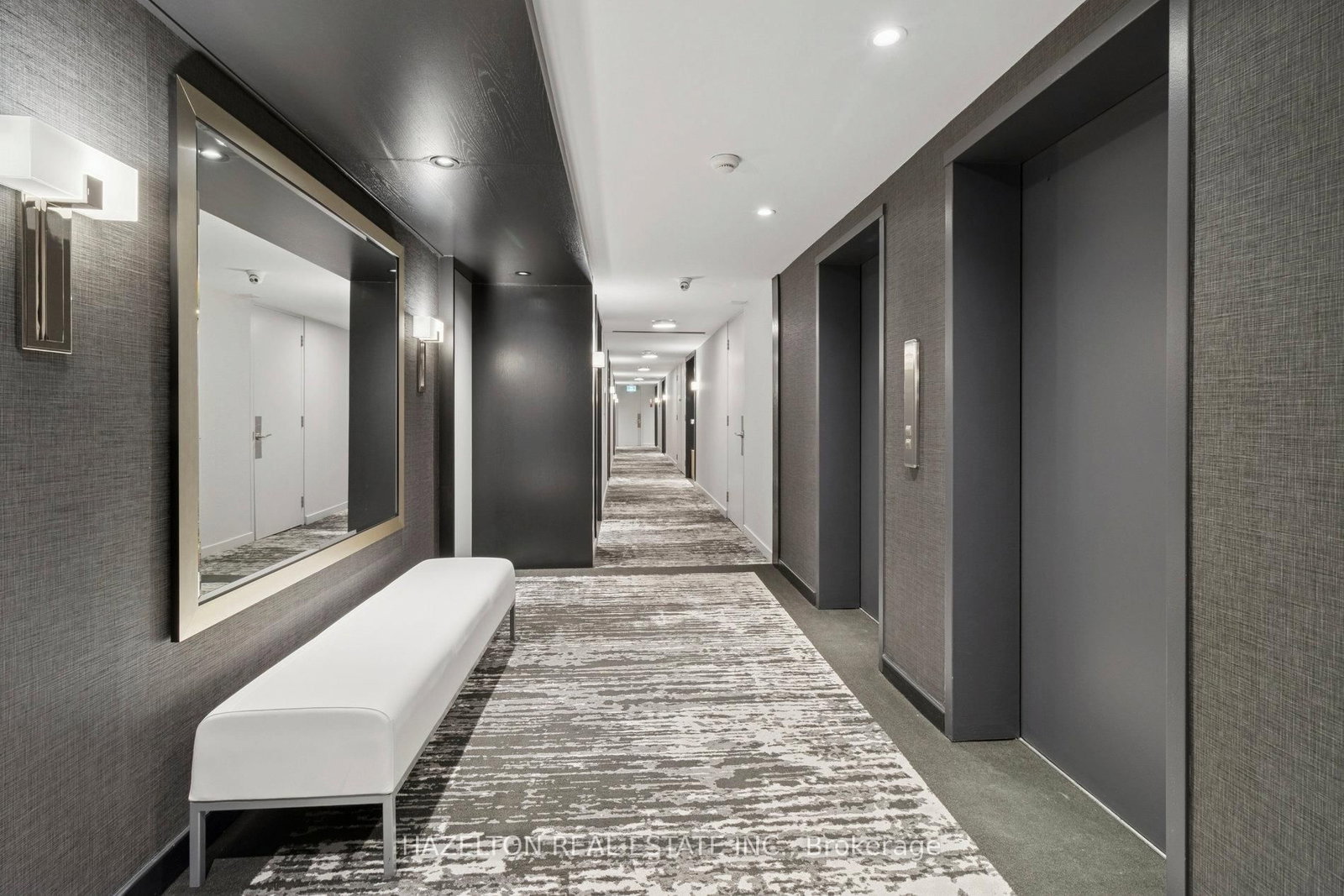 55A Avenue Road • #405 • Toronto, ON photo 36
