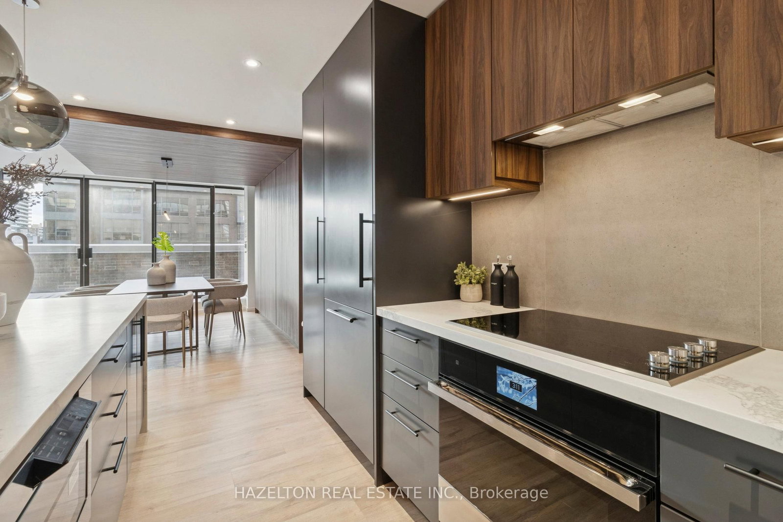 55A Avenue Road • #405 • Toronto, ON photo 7