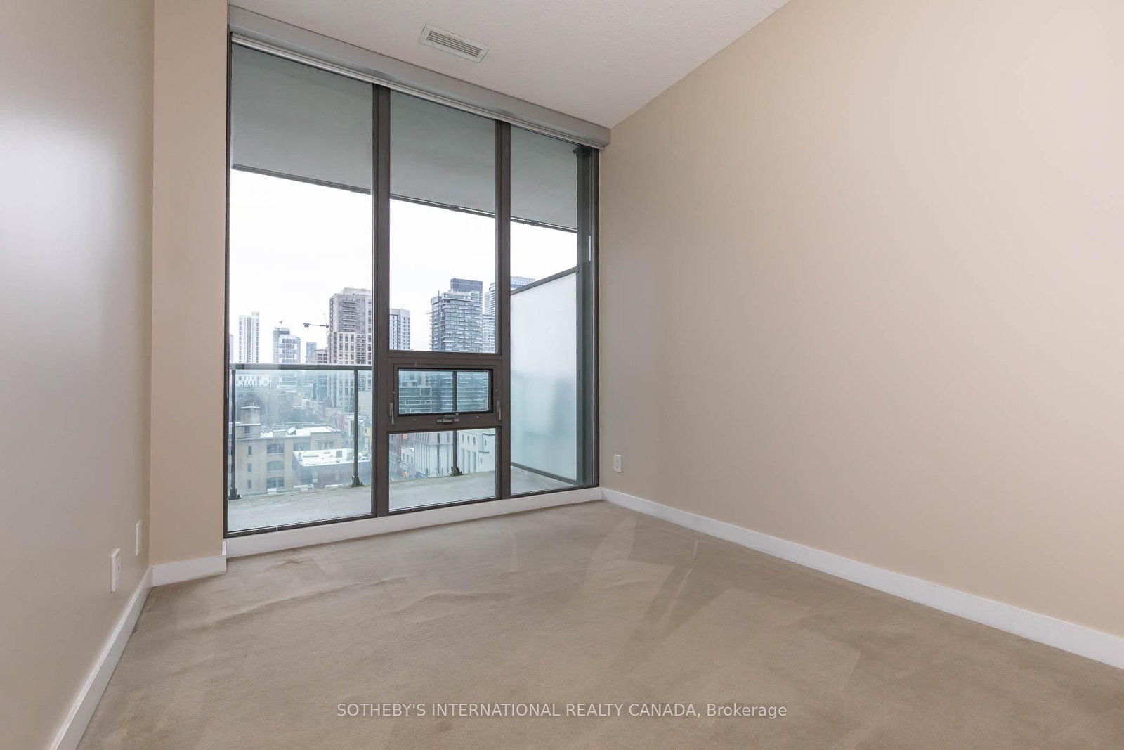 33 Lombard Street, Unit 1004 - Photo 15