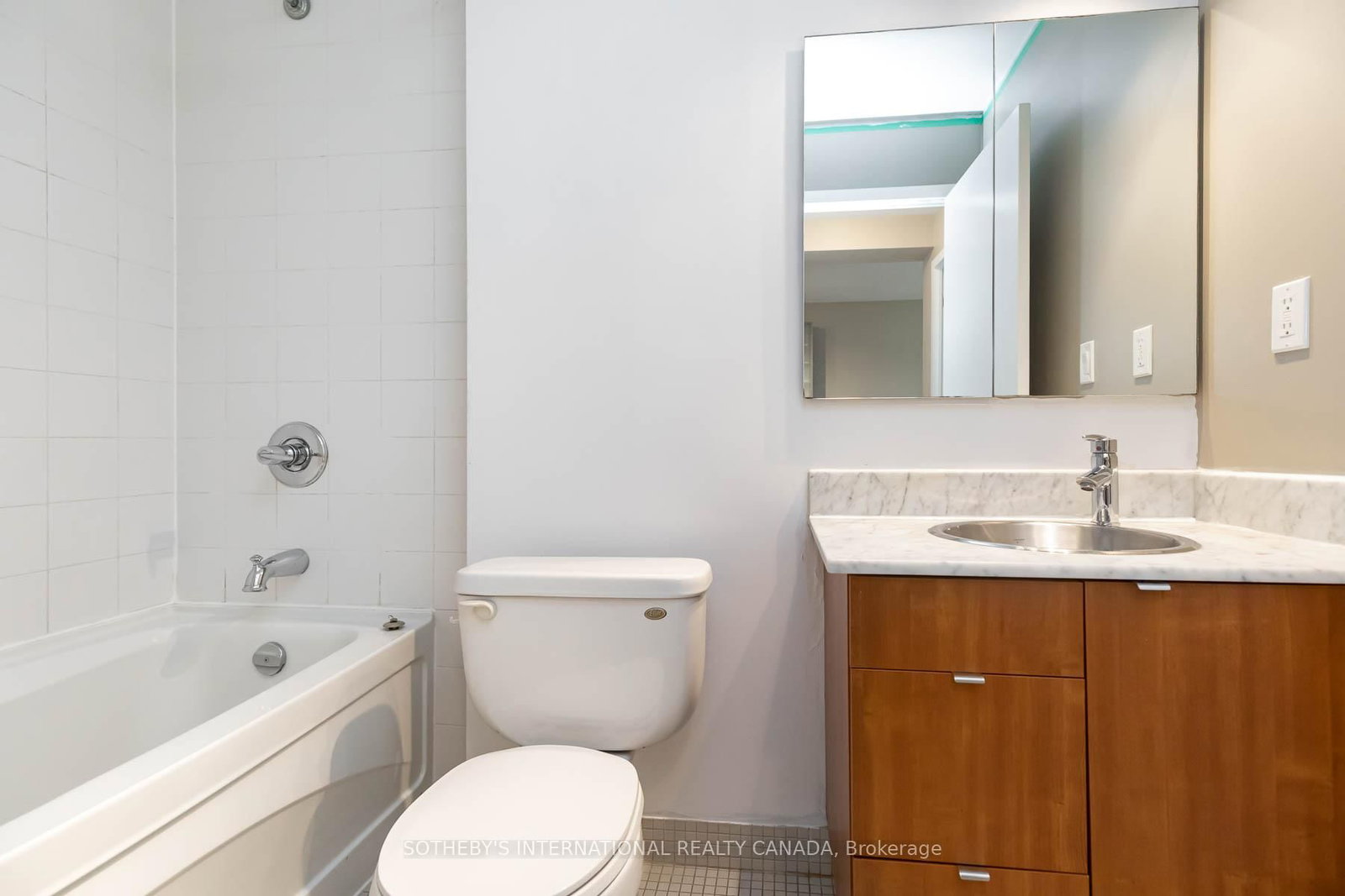 33 Lombard Street, Unit 1004 - Photo 17