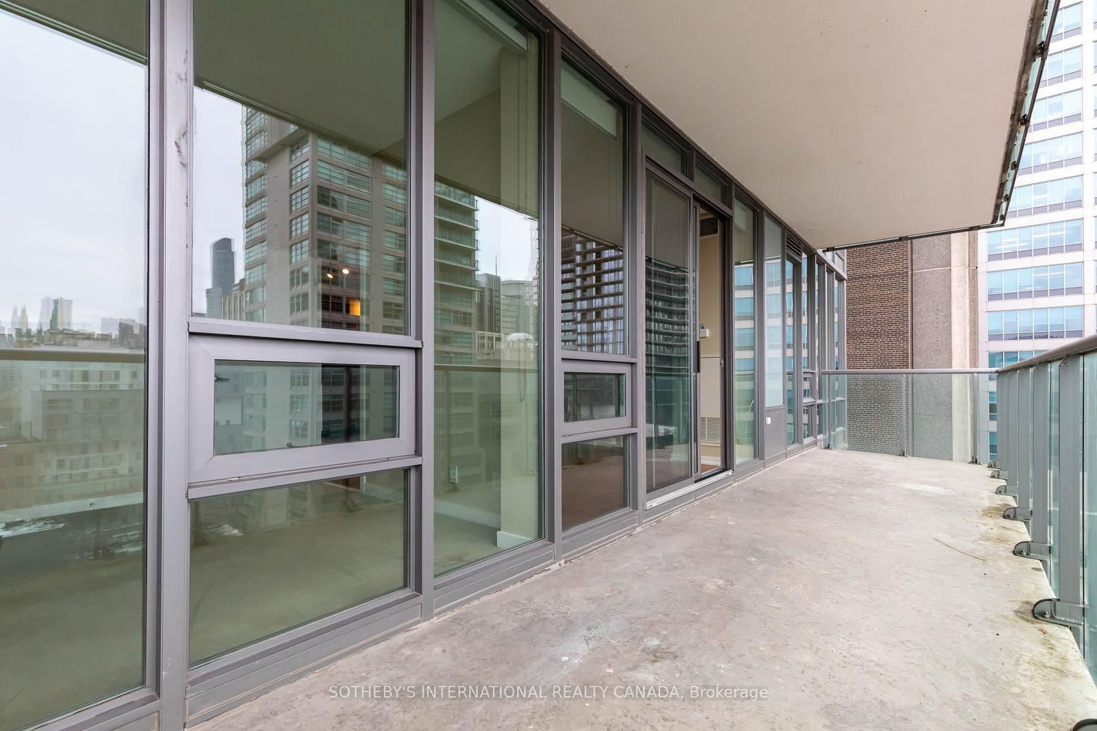 33 Lombard Street, Unit 1004 - Photo 18