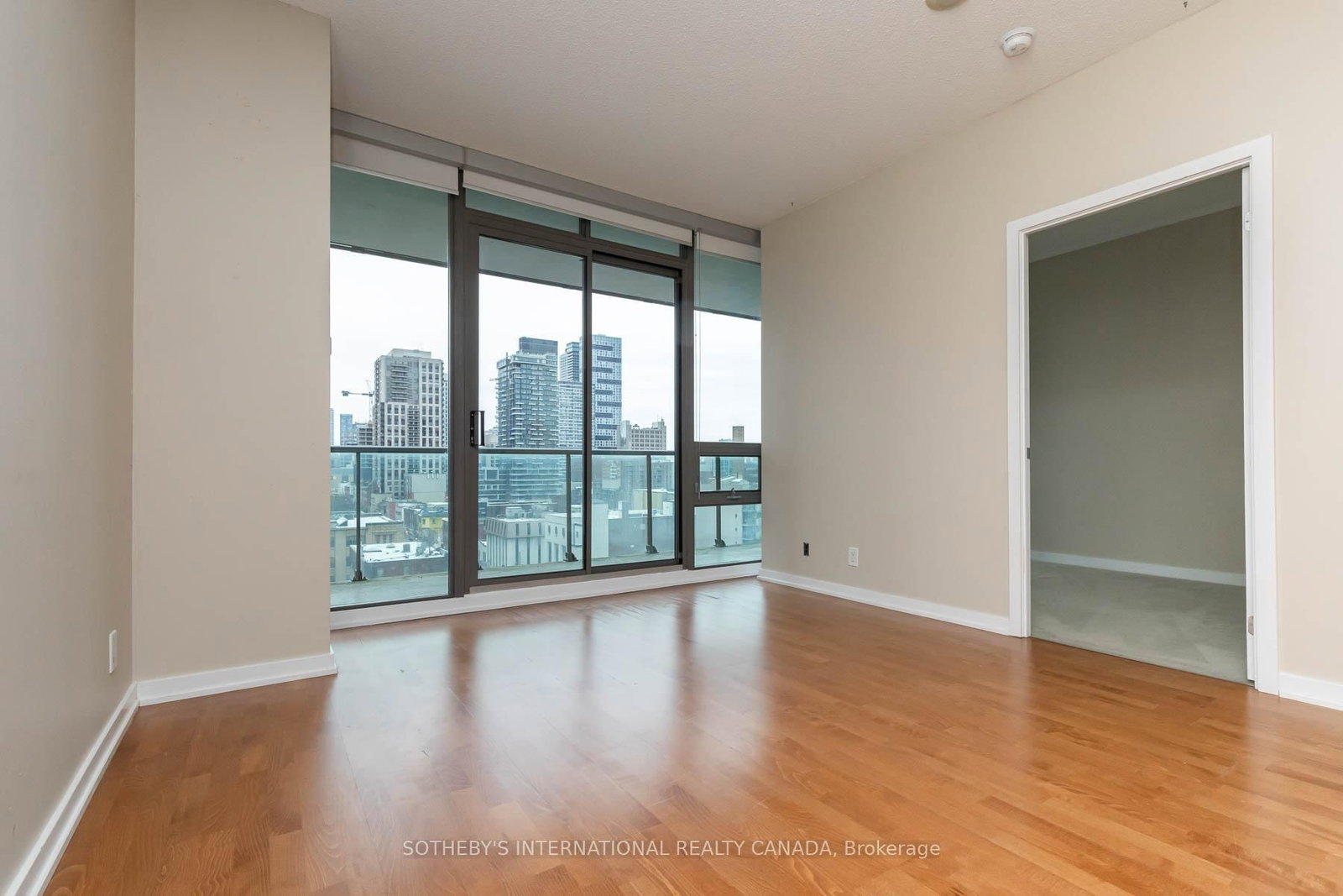 33 Lombard Street, Unit 1004 - Photo 3