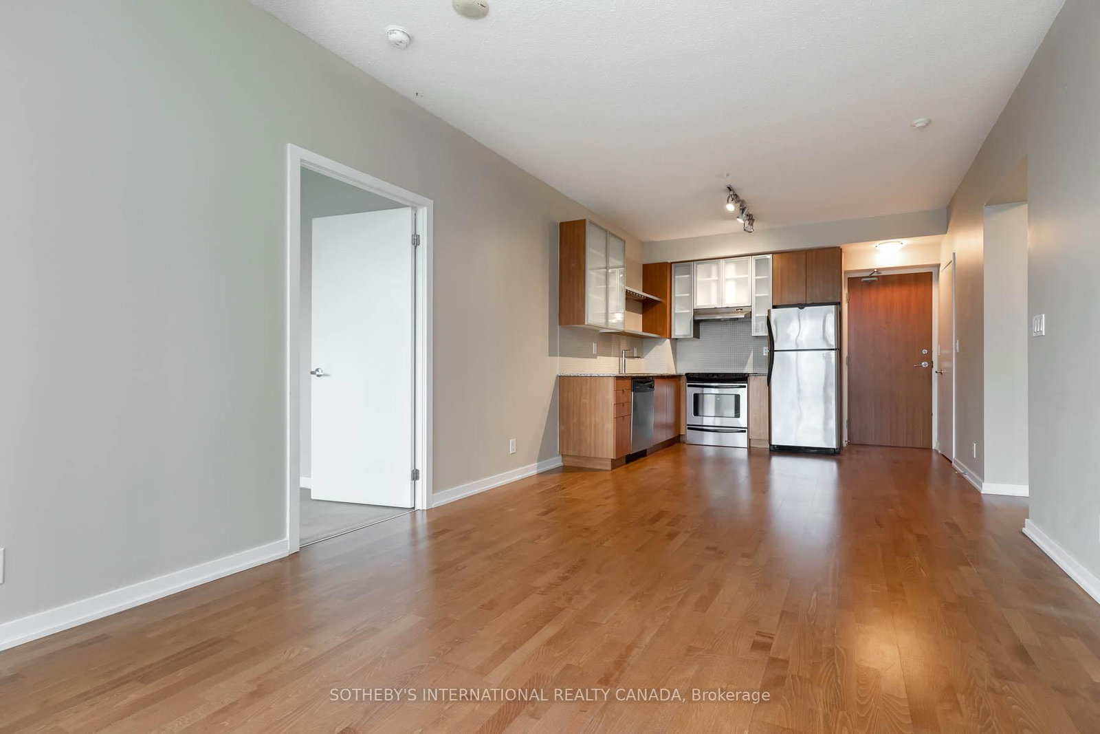 33 Lombard Street, Unit 1004 - Photo 6