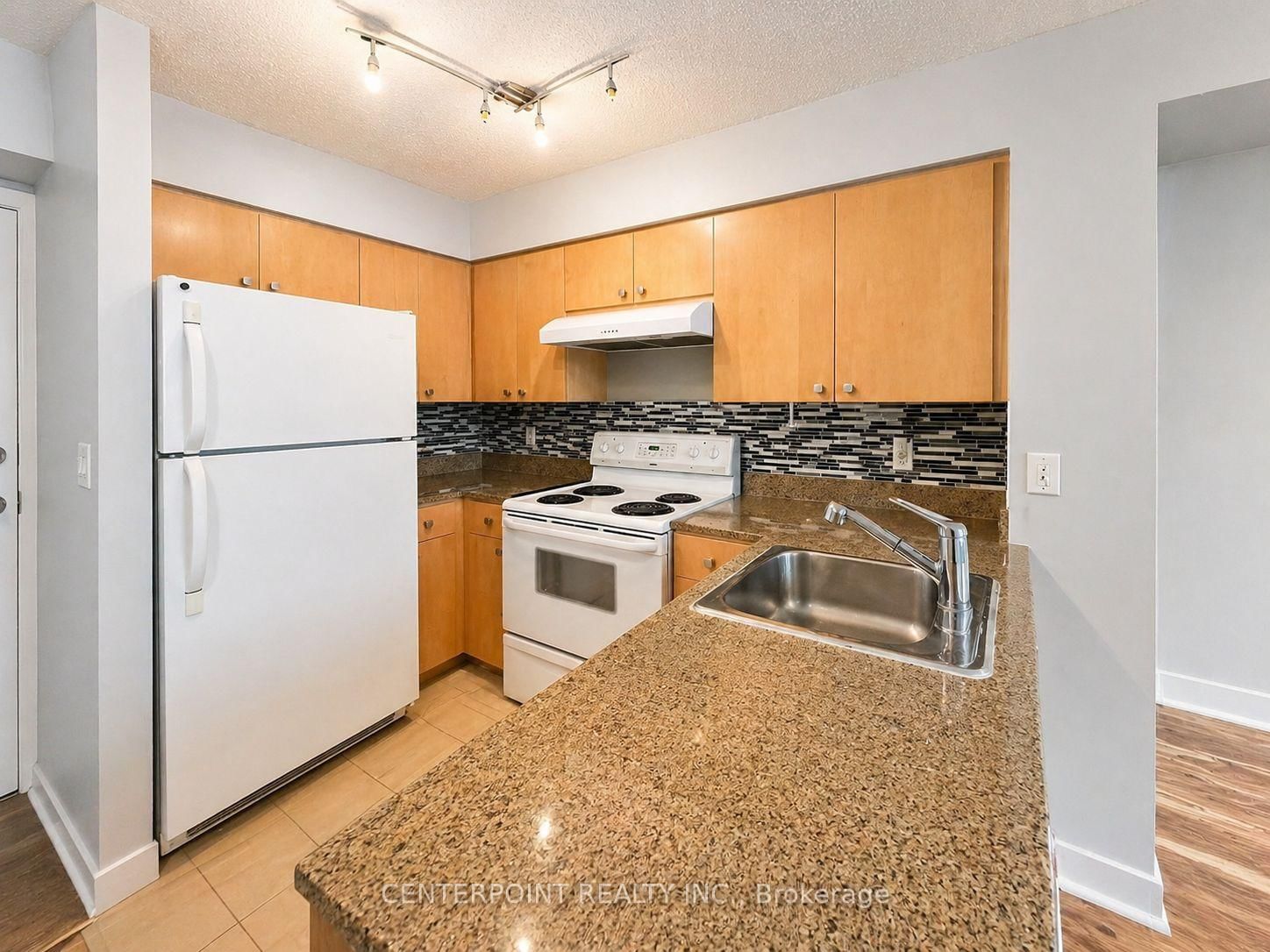 373 Front Street W, Unit 315 - Photo 2