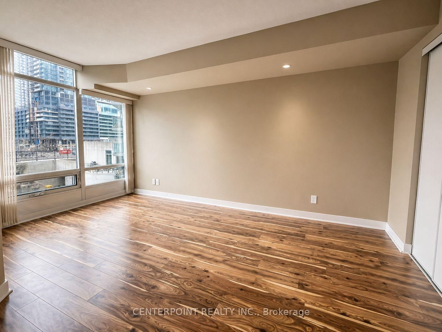 373 Front Street W, Unit 315 - Photo 5