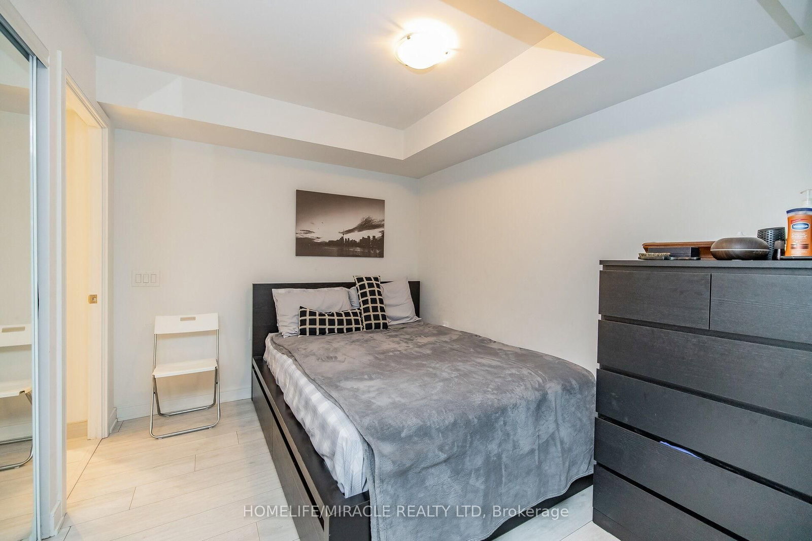 525 Adelaide Street W, Unit 501 - Photo 13