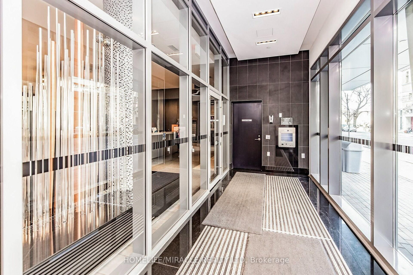 525 Adelaide Street W, Unit 501 - Photo 3