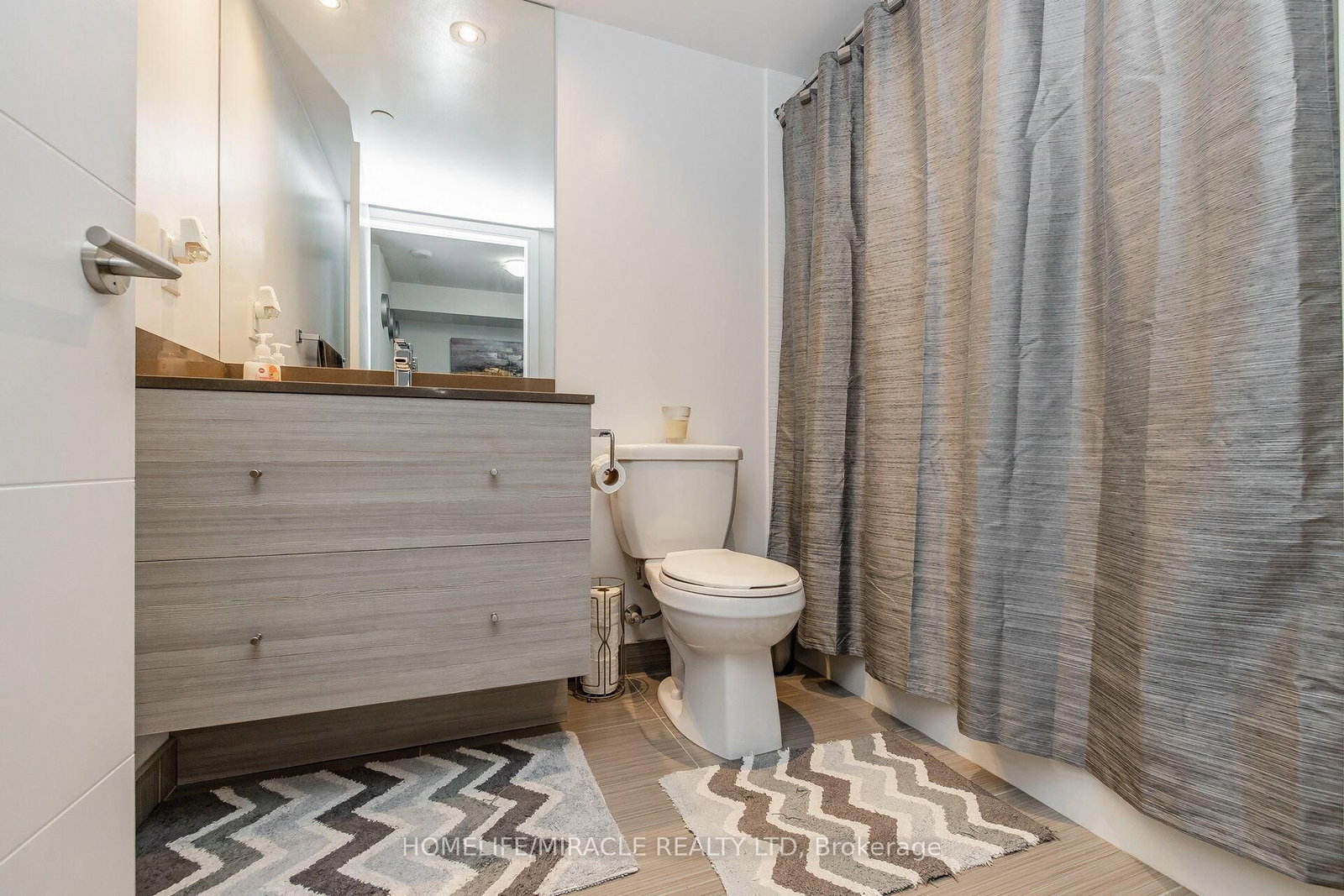 525 Adelaide Street W, Unit 501 - Photo 8