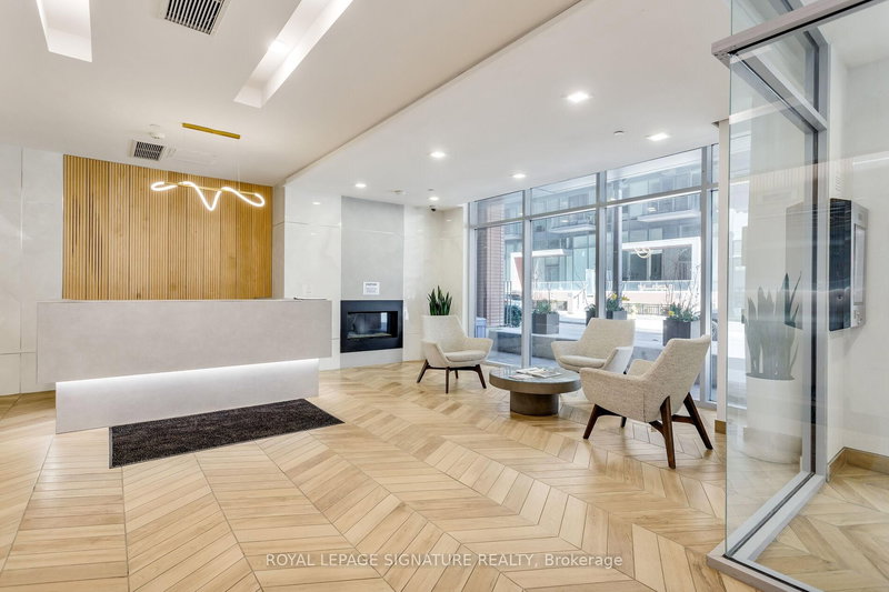 705 - 15 Bruyeres Mews, Toronto, M5V 0A7 | Image 3