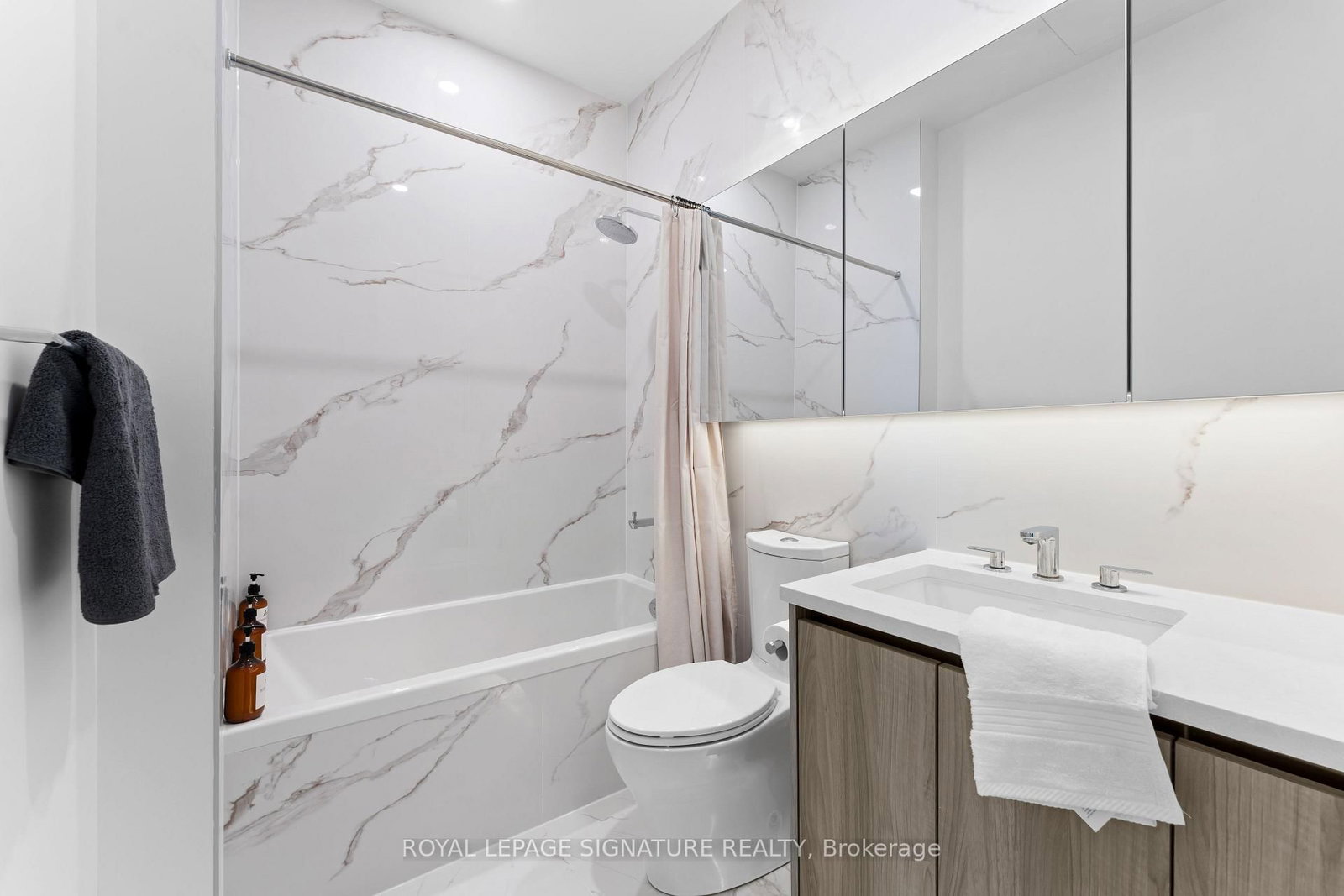 1 Concord Cityplace Way, Unit PH7001 - Photo 38