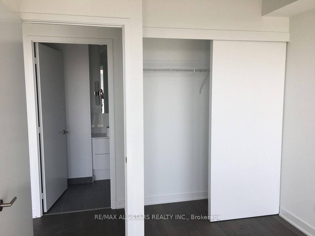185 Roehampton Avenue, Unit 907 - Photo 8