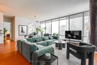 3803 - 81 Navy Wharf Court