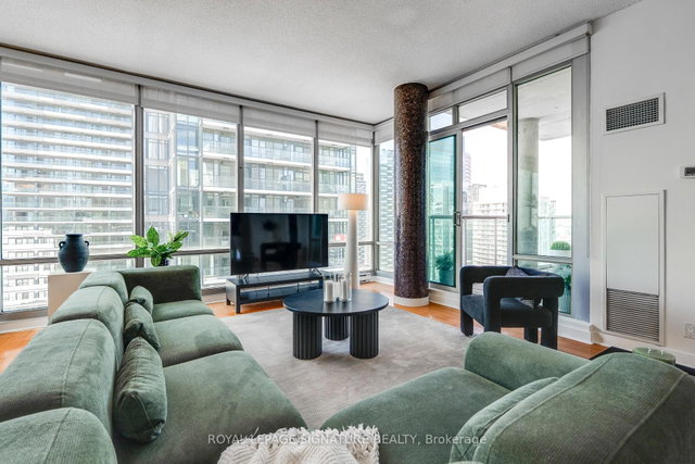 3803 - 81 Navy Wharf Court
