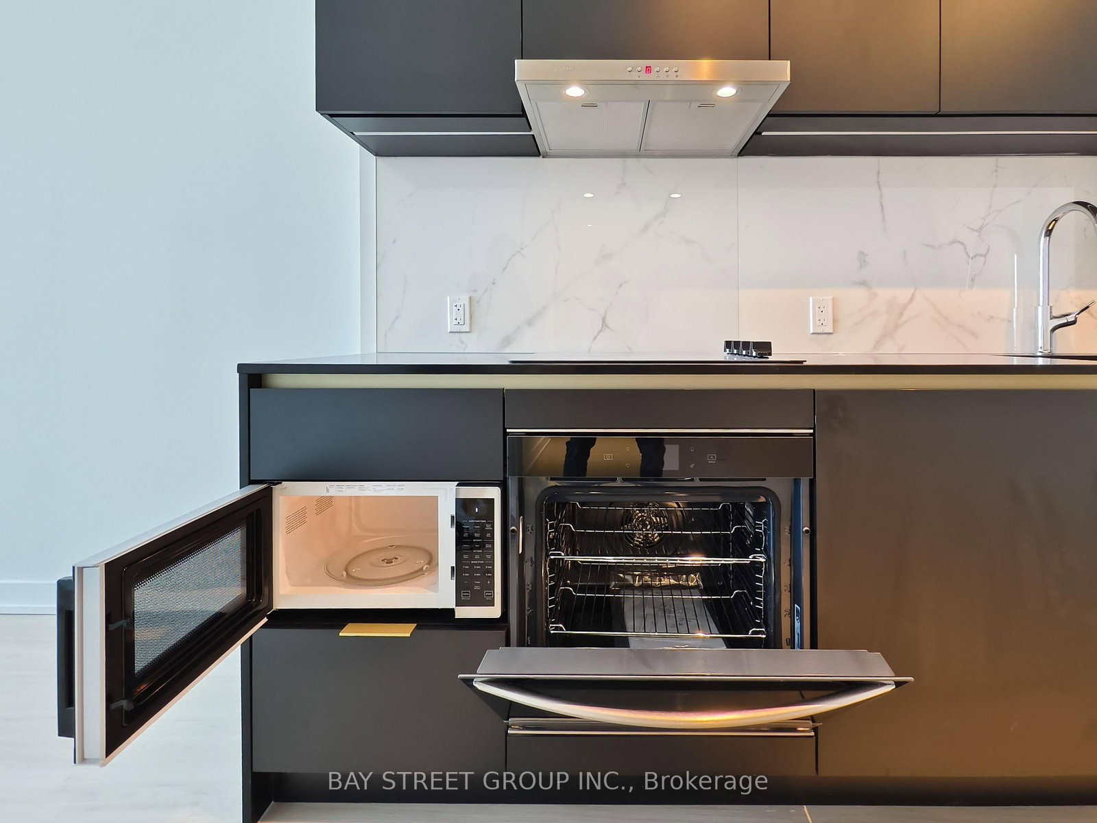 8 Wellesley Street W, Unit 3910 - Photo 10