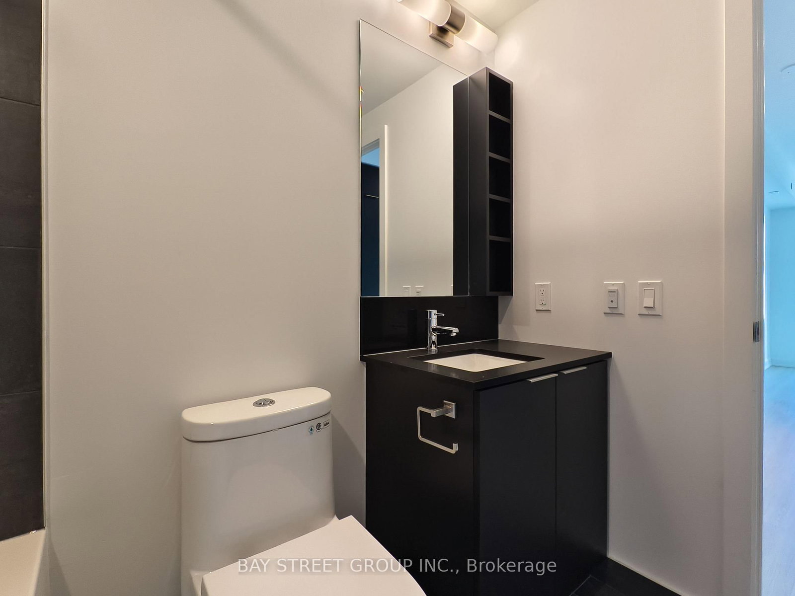 8 Wellesley Street W, Unit 3910 - Photo 18