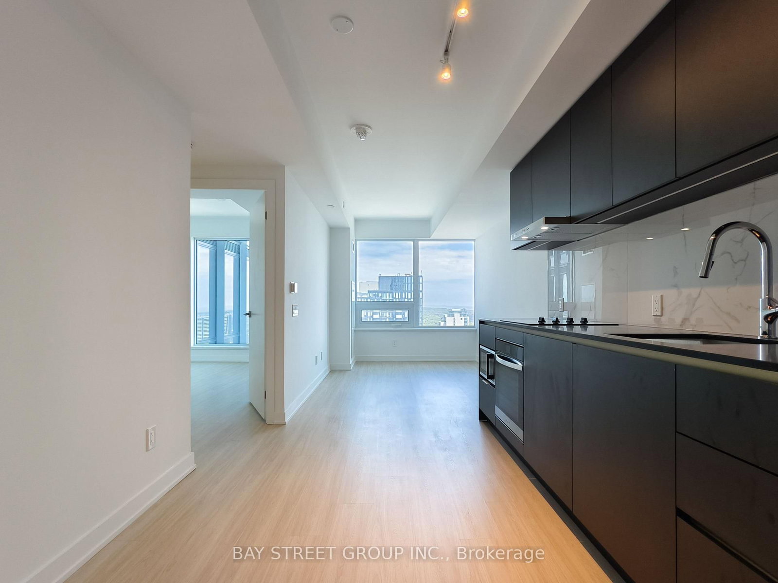 8 Wellesley Street W, Unit 3910 - Photo 5