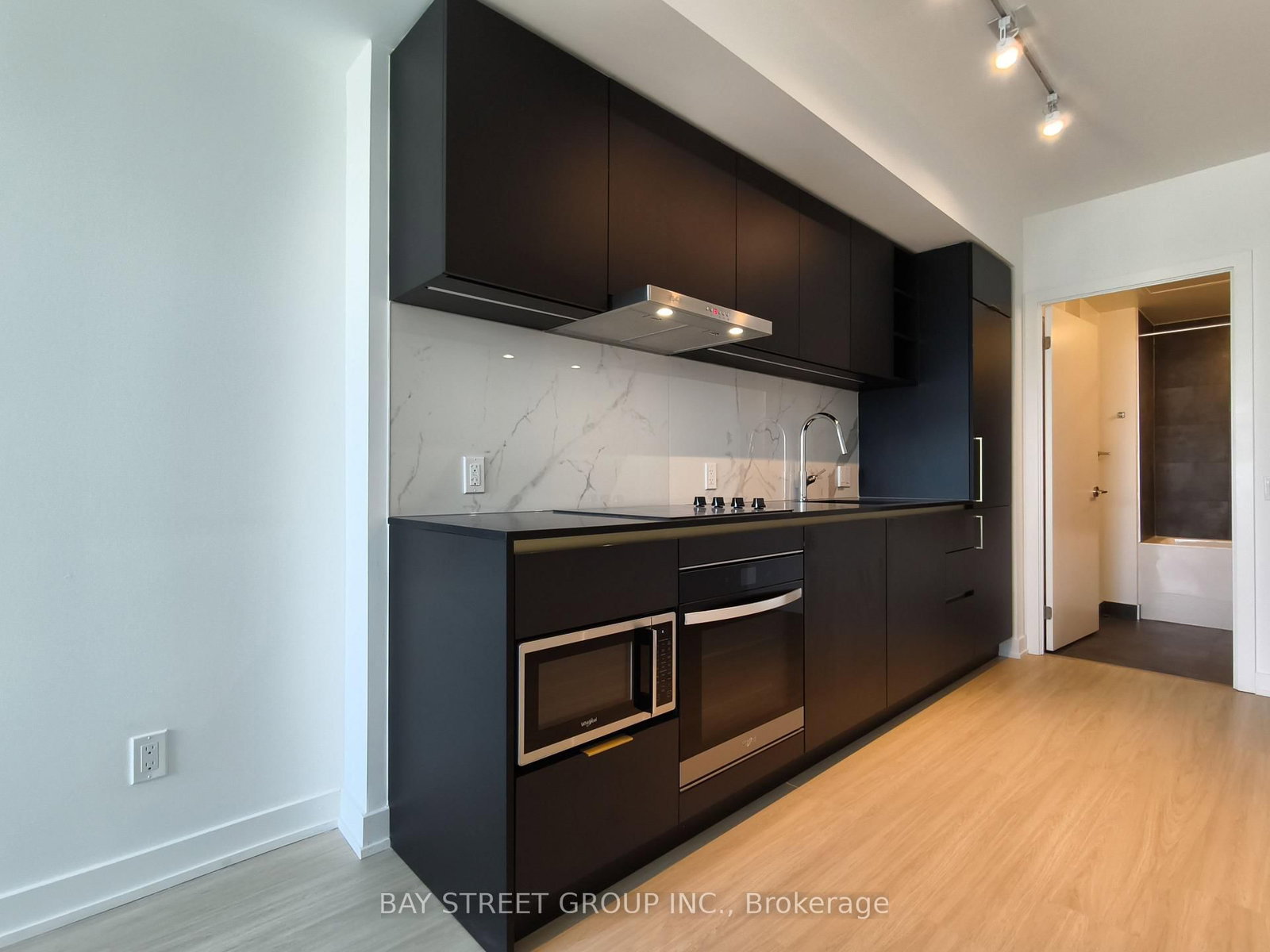 8 Wellesley Street W, Unit 3910 - Photo 8
