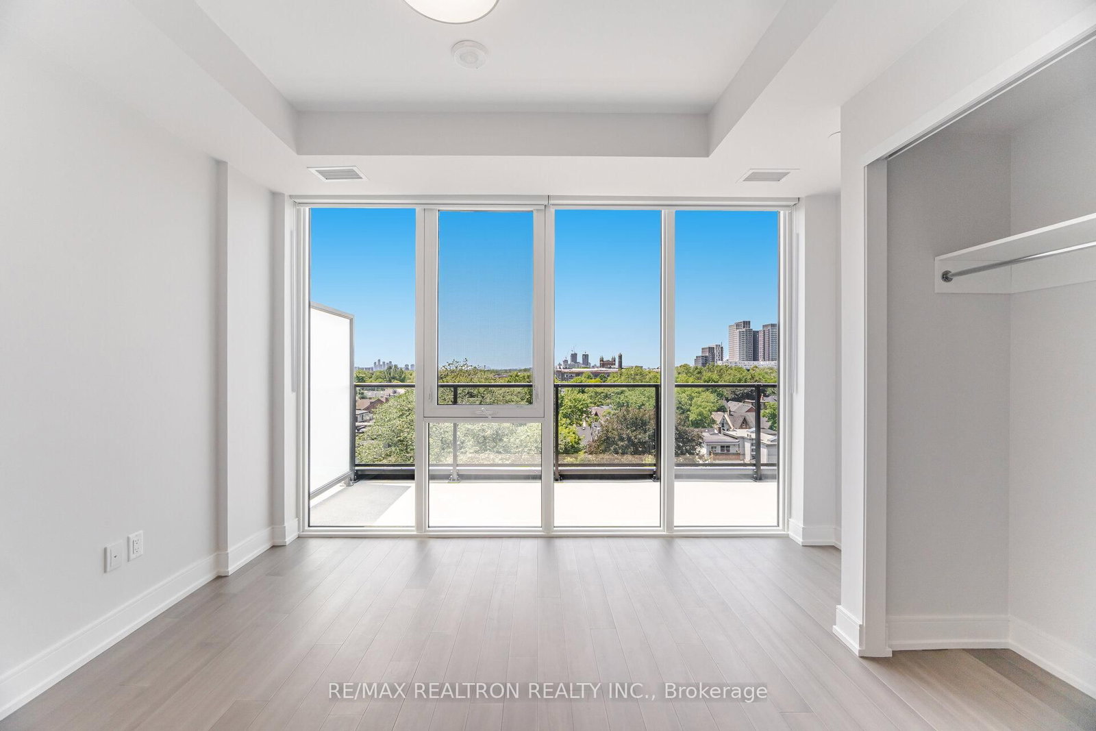 664 Spadina Avenue, Unit 1001 - Photo 4