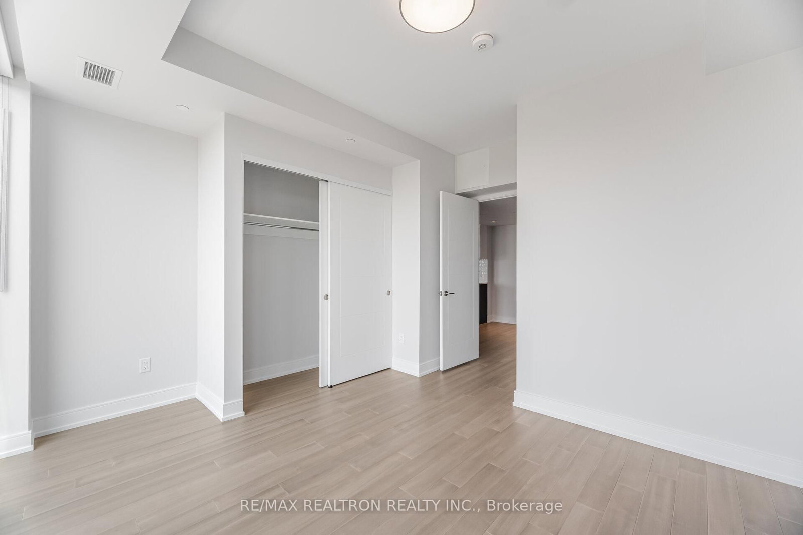 664 Spadina Avenue, Unit 1001 - Photo 5