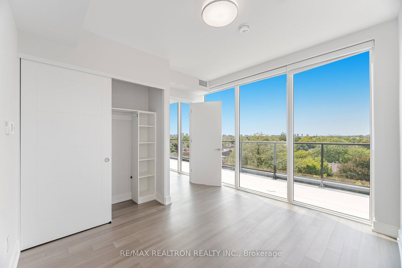 664 Spadina Avenue, Unit 1001 - Photo 7