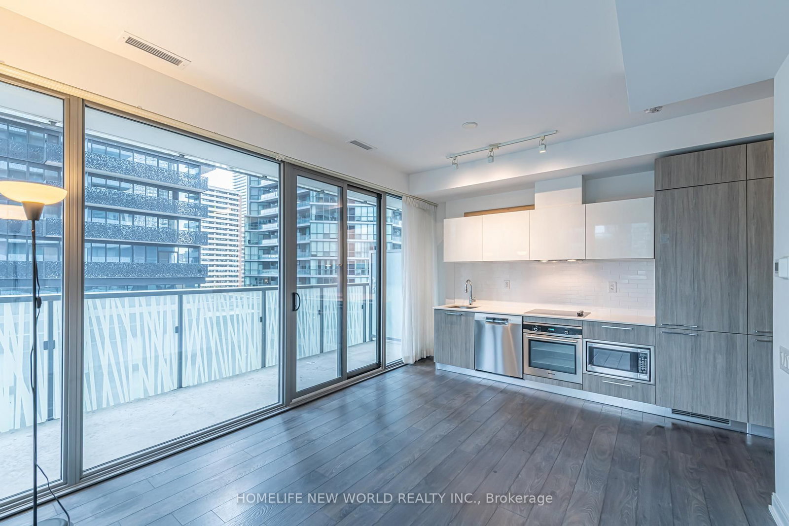 50 Charles Street E, Unit 903 - Photo 18