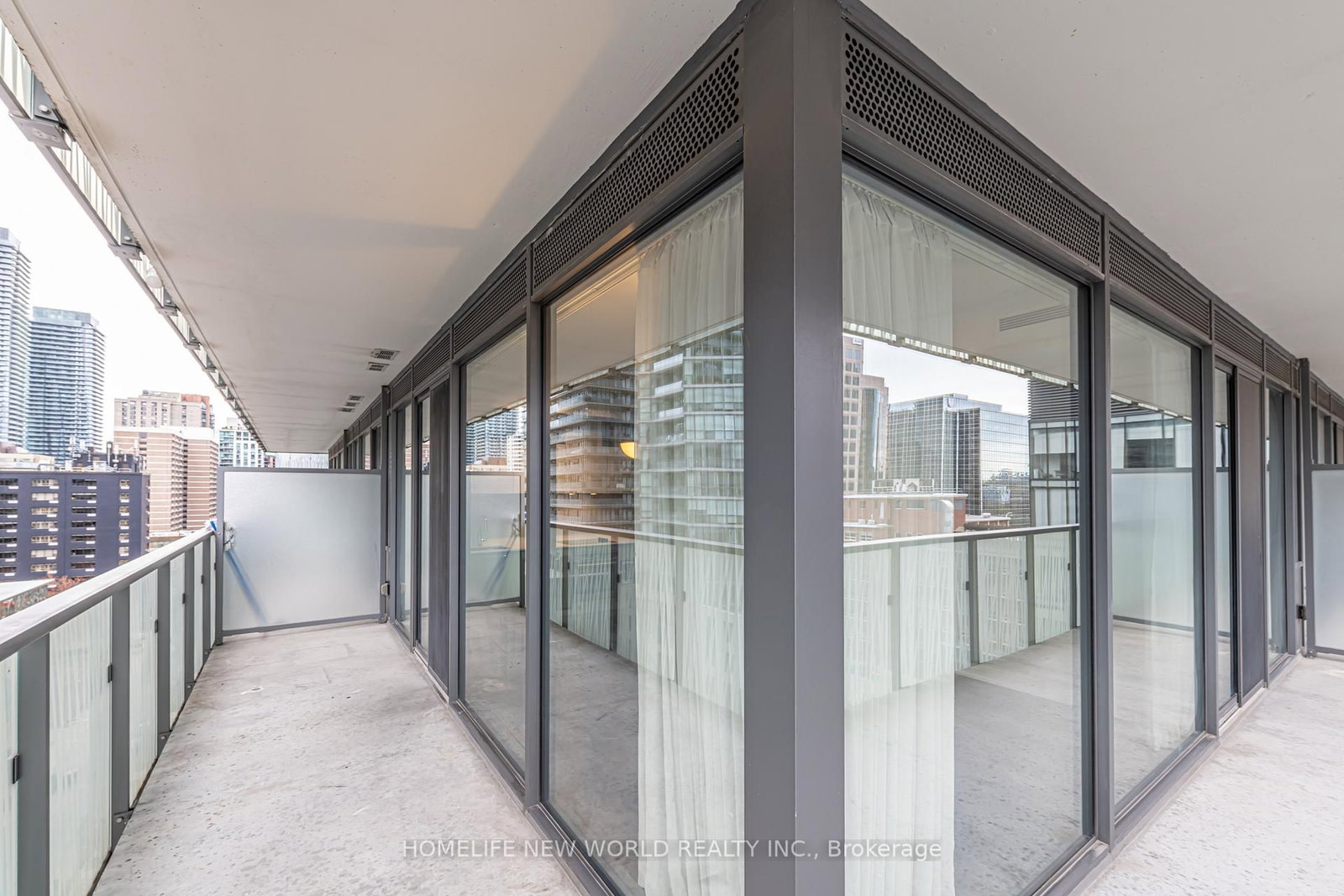 50 Charles Street E, Unit 903 - Photo 30