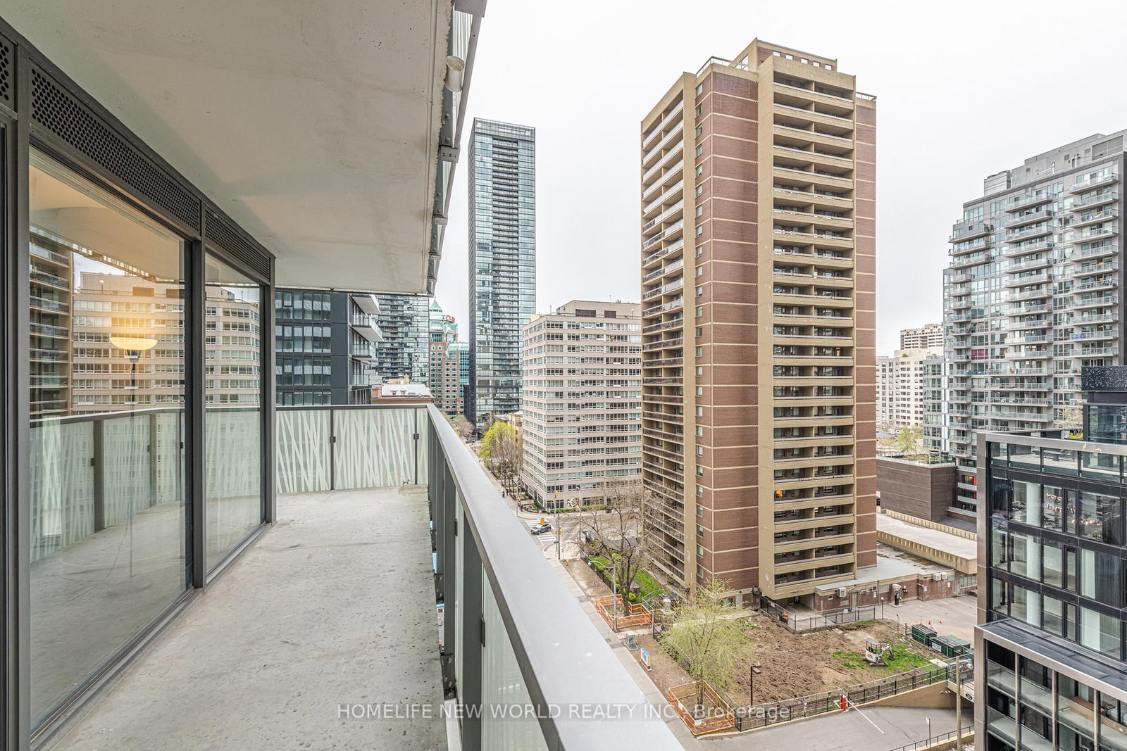 50 Charles Street E, Unit 903 - Photo 33