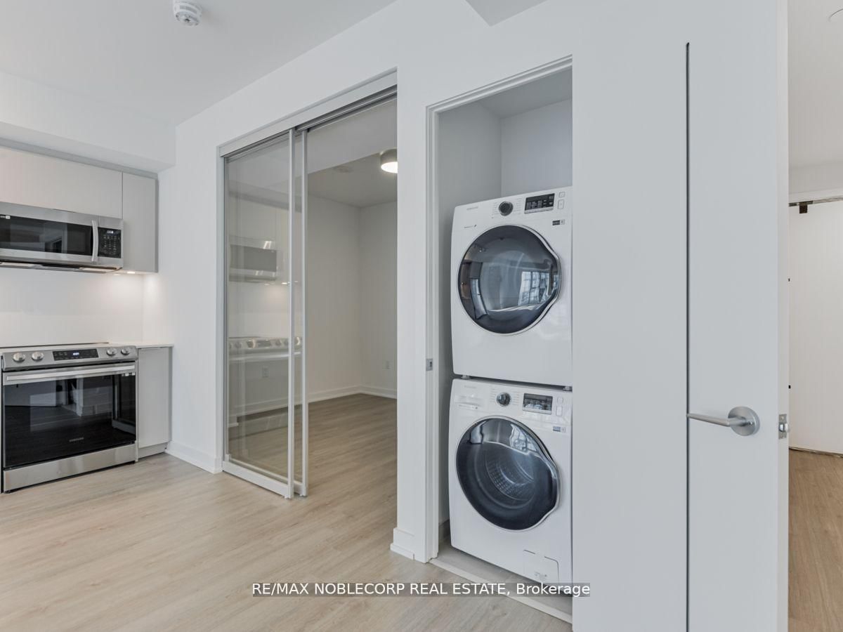 357 King Street W, Unit 3409 - Photo 10