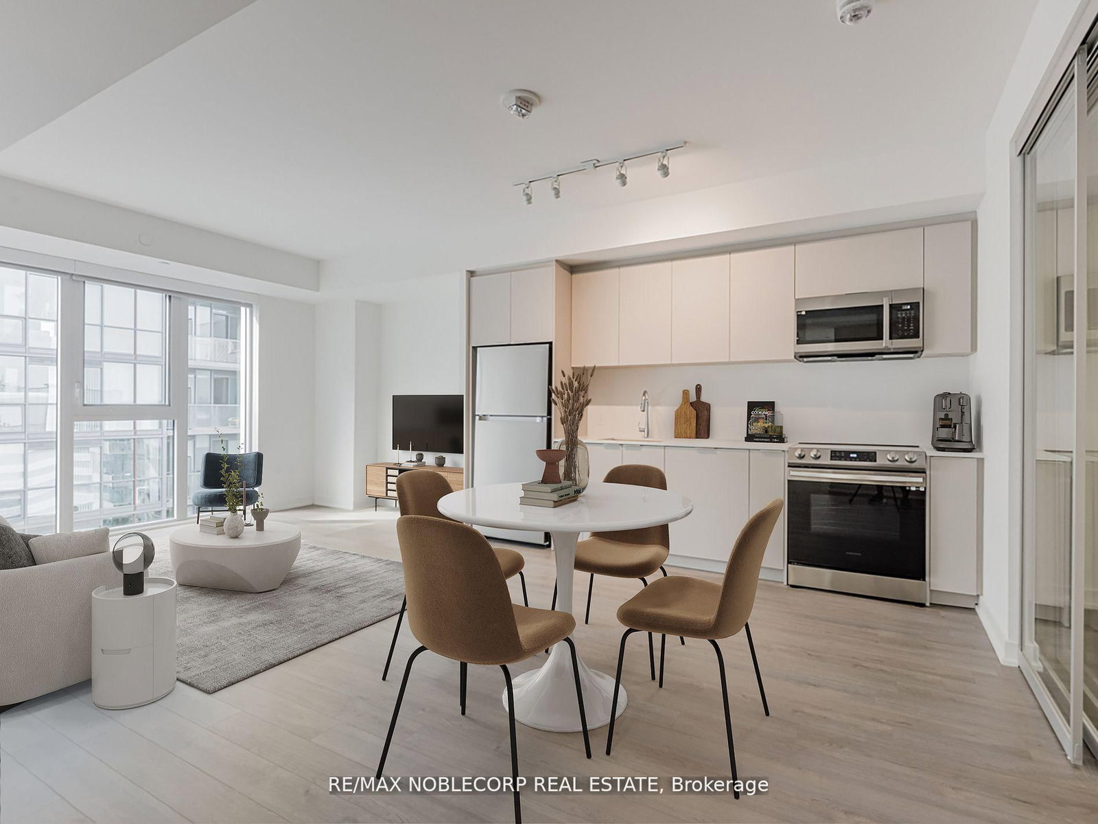 357 King Street W, Unit 3409 - Photo 2
