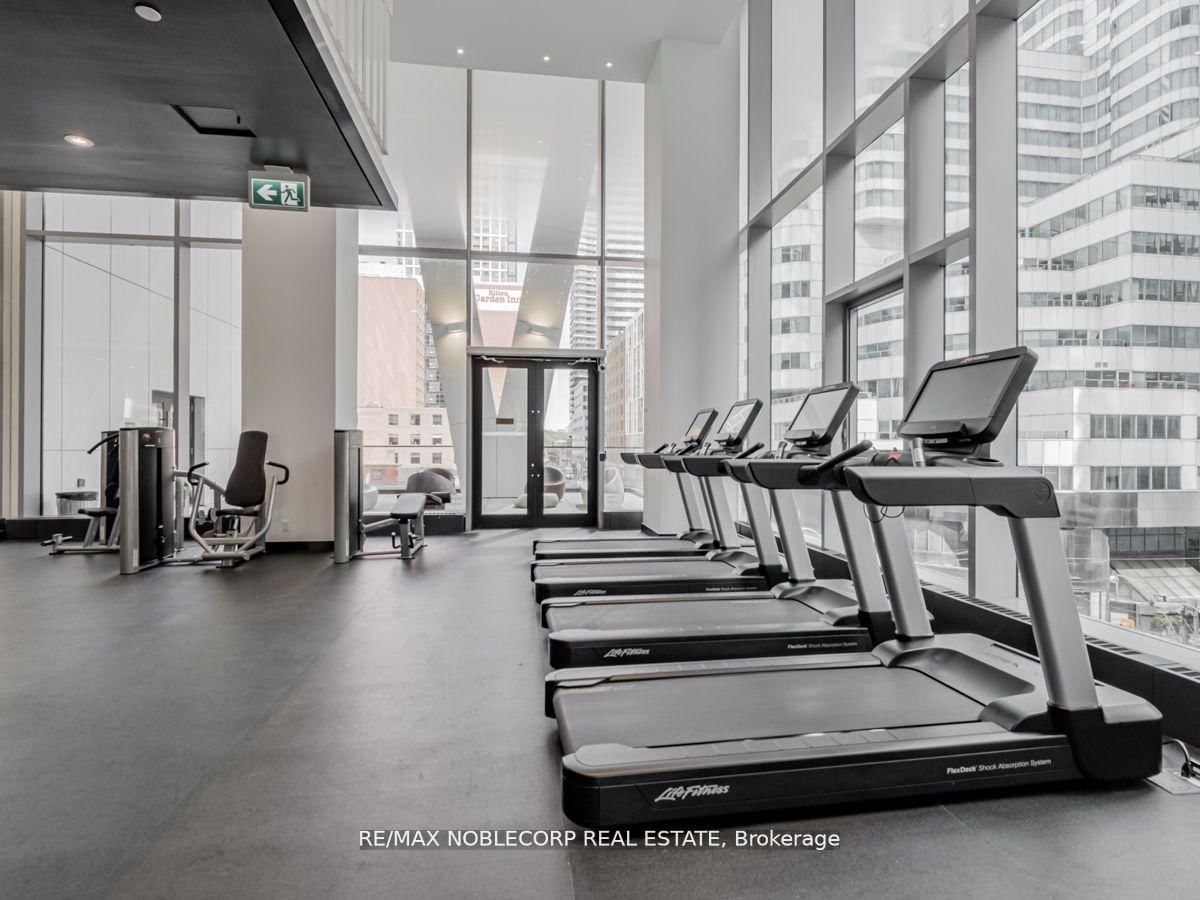 357 King Street W, Unit 3409 - Photo 20