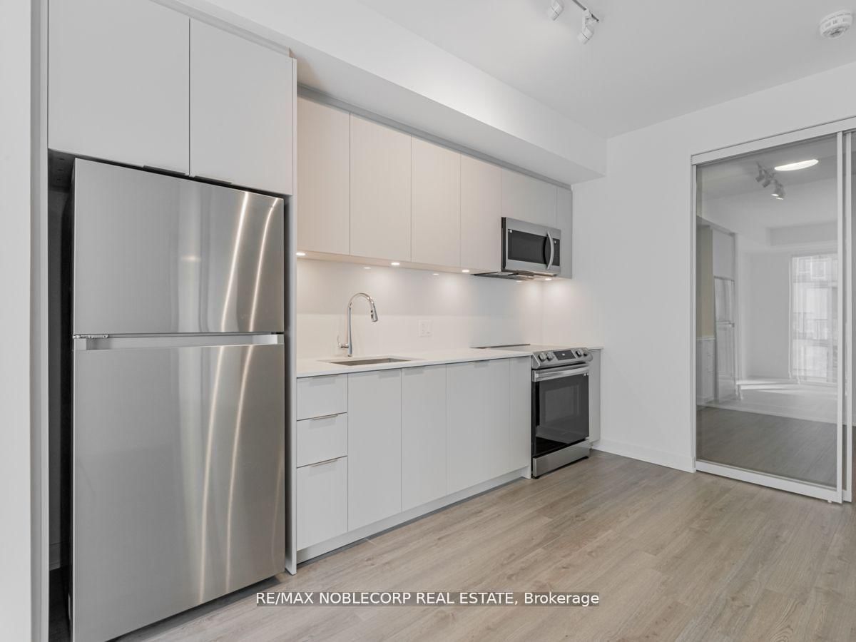 357 King Street W, Unit 3409 - Photo 3