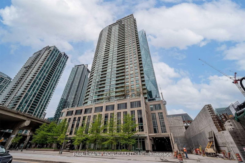 1606 - 18 Yonge Street