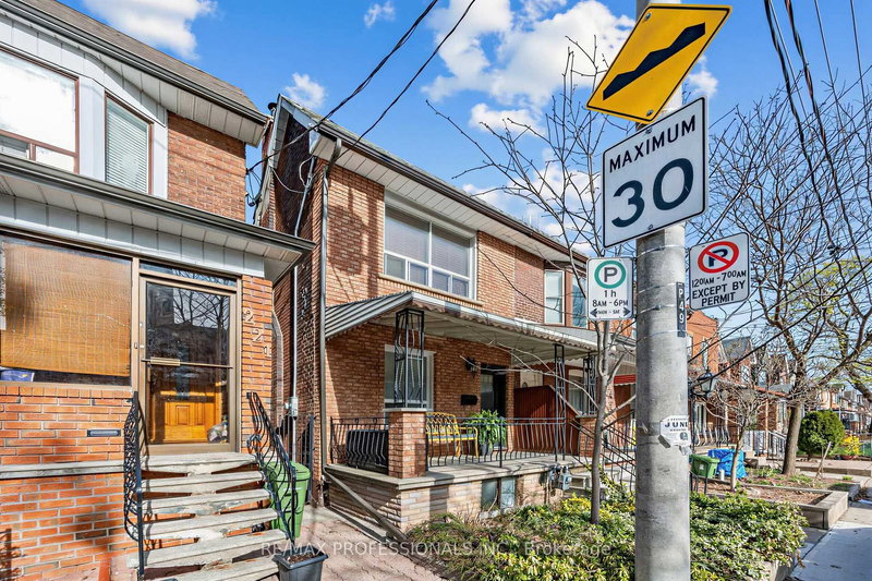 219 St Helen's Ave, Toronto, M6H 4A2 | Image 2