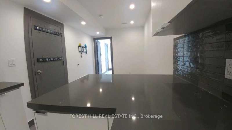 Upper S - 1213 Dundas St W, Toronto, M6J 1X3 | Image 2