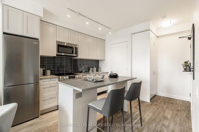 803 - 71 Redpath Avenue