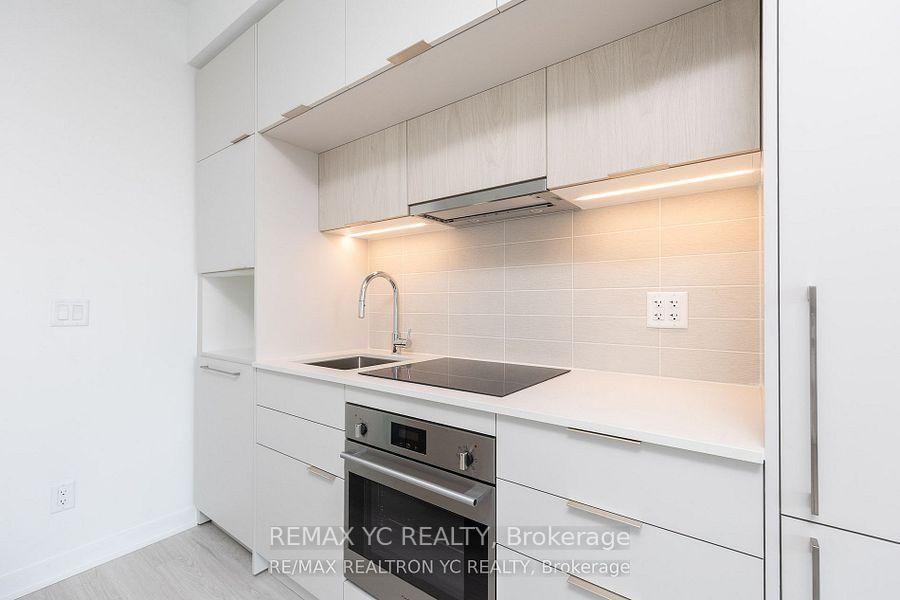 185 Alberta Avenue, Unit 805 - Photo 9